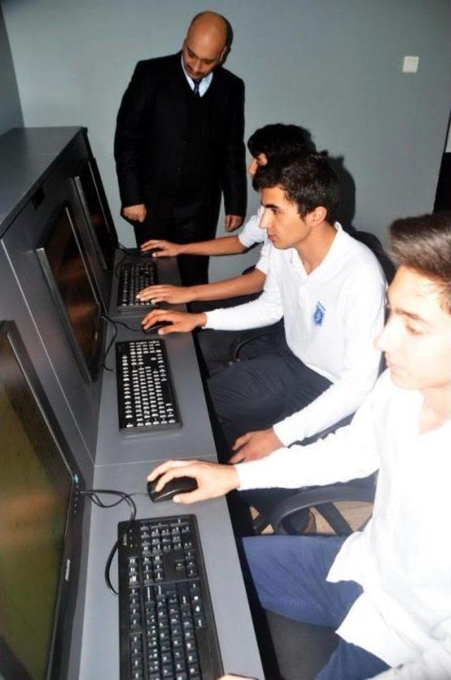 Sim&uuml;lasyonda &Ccedil;anakkale Boğazı ndan Gemiyle Ge&ccedil;iş Yaptılar 2