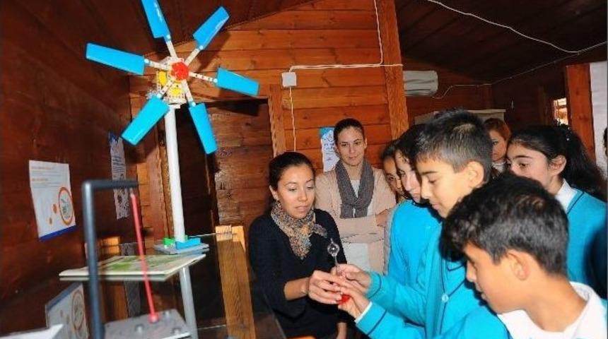 Sakinşehir Seferihisar &rsquo;&rsquo;bilim D&uuml;kkanı&rsquo;&rsquo;na Kavuştu