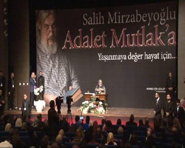 Salih mirzabeyoğlu'nun konferansına yoğun ilgi