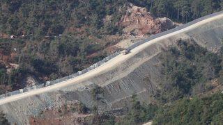 Yayladağı’nda Suriye Sınırına Güvenlik Duvarı