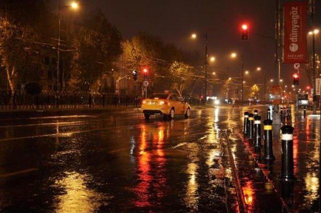 İstanbul'da yağmur etkili oluyor