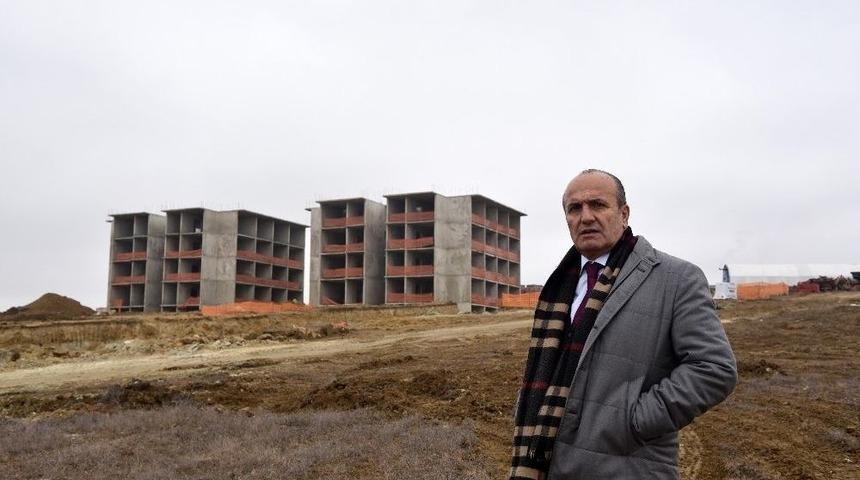 Taşk&ouml;pr&uuml;&rsquo;de Toki Konutları Hızla Y&uuml;kseliyor