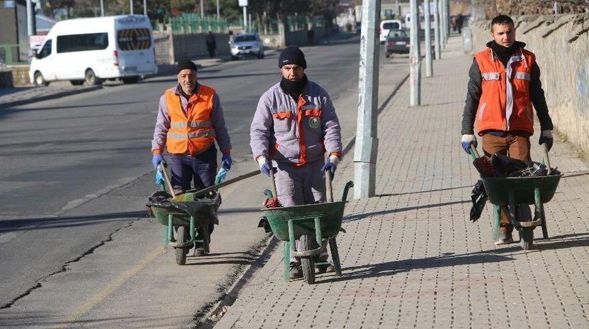 Başkan Barakazi;"her Birey &Ccedil;evresinden Sorumlu Olmalı"
