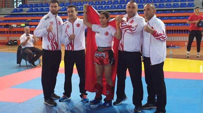Haliliyeli G&ouml;k&ccedil;e Kickboks Balkan Şampiyonu Oldu