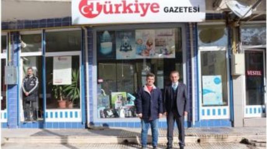 Tosya Kaymakamı Pişkin, T&uuml;rkiye Gazetesi Temsilciliğini Ziyaret Etti