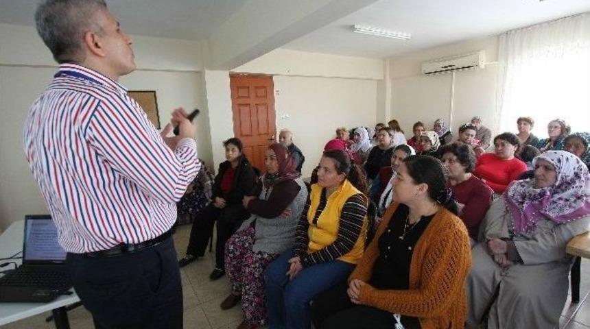 Bayraklı&rsquo;da &Uuml;cretsiz Sağlık Semineri