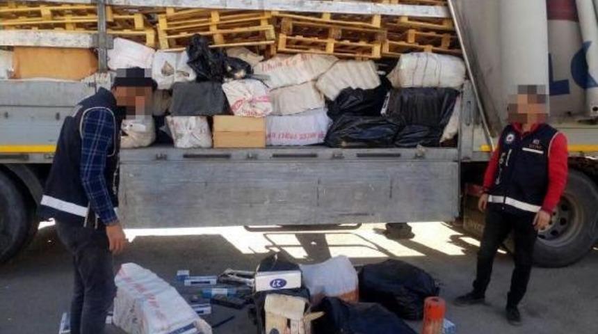 Van'da 114 Bin Paket Ka&ccedil;ak Sigara Ele Ge&ccedil;irildi