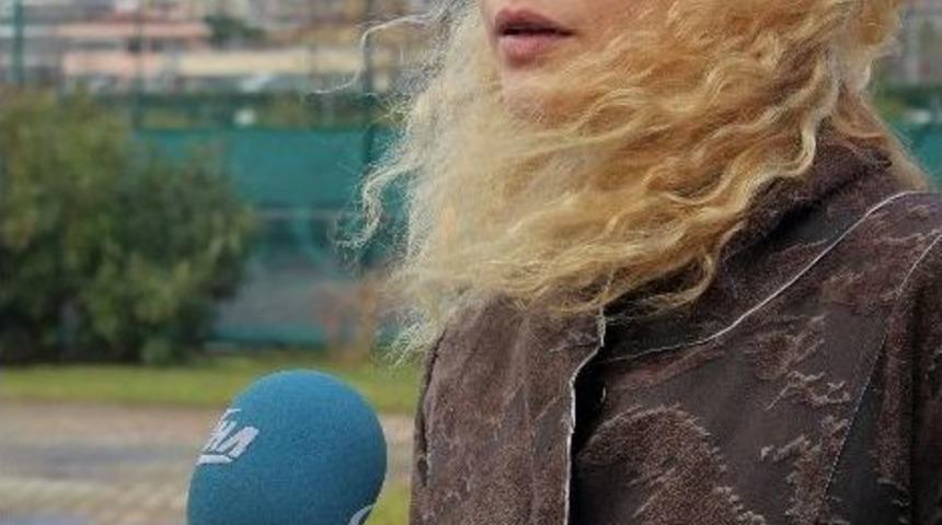 Tuğ&ccedil;e Kazaz: &ldquo;askerli Karşılama Batı Zihniyetine Bir Cevaptı&rdquo;