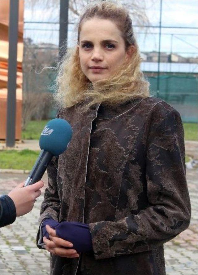 Tuğ&ccedil;e Kazaz: &ldquo;askerli Karşılama Batı Zihniyetine Bir Cevaptı&rdquo; 2