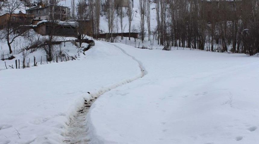 Hizan&rsquo;da Kar Yağışı