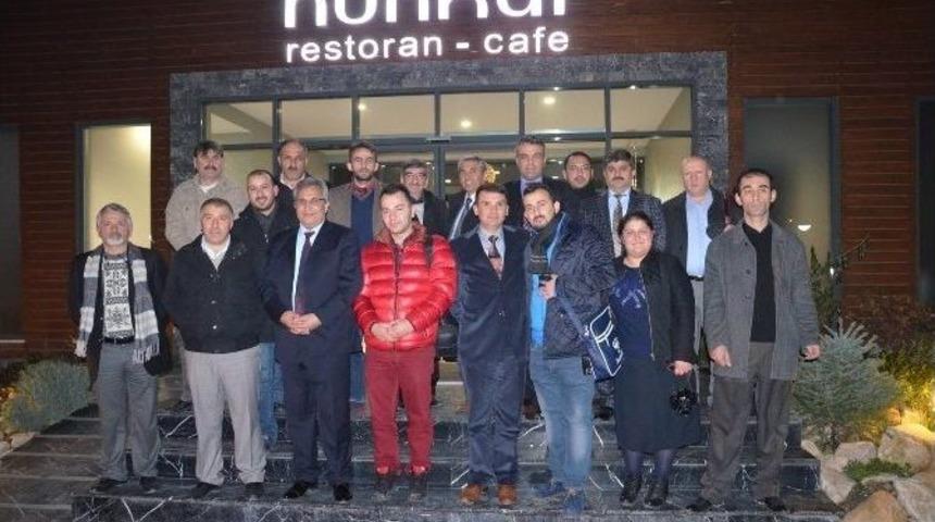 Kaymakam Yapıcı, &Ccedil;alışan Gazeteciler İle Yemekte Buluştu