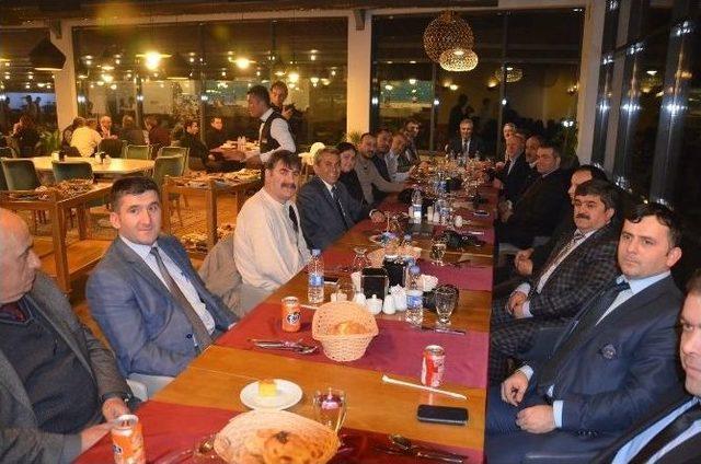 Kaymakam Yapıcı, &Ccedil;alışan Gazeteciler İle Yemekte Buluştu 1