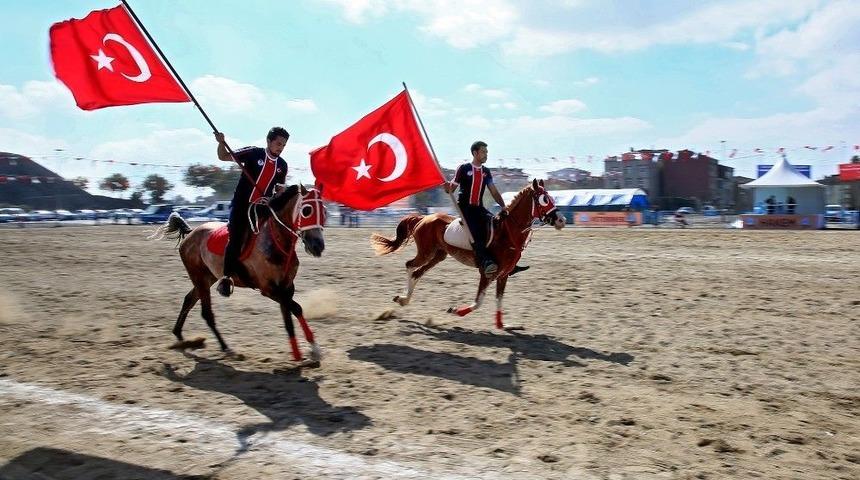 7’nci Sultangazi Belediyesi Geleneksel Atlı Cirit Müsabakaları Başlıyor