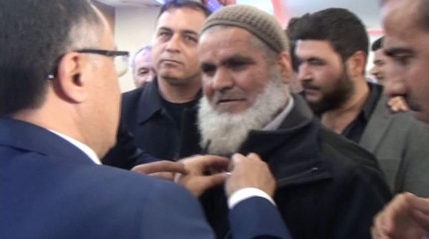 Ak Parti&rsquo;nin Şahinbey&rsquo;de Ki Toplantısında G&ouml;vde G&ouml;sterisi