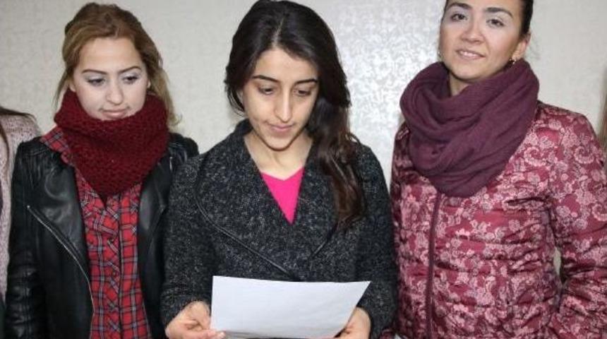 Okul Dergisindeki Şiirde &Ccedil;alışan Kadına Hakaret Iddiası (2)