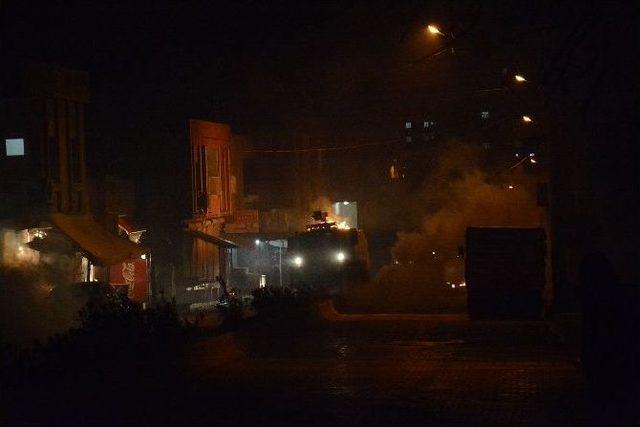 Nusaybin&rsquo;de Olaylar &Ccedil;ıktı: 2 Polis Yaralı 2