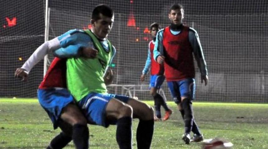 Adana Demirspor&rsquo;Da Kamp Devam Ediyor