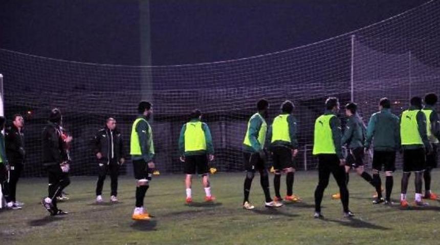 Akhisar Belediyespor'da Devre Arası Kampı S&uuml;r&uuml;yor