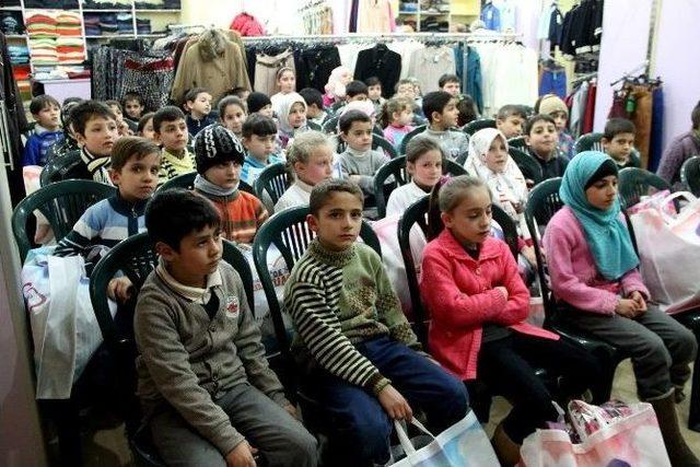 Suriyeli &Ccedil;ocuklara Kışlık Kıyafet Yardımı 2