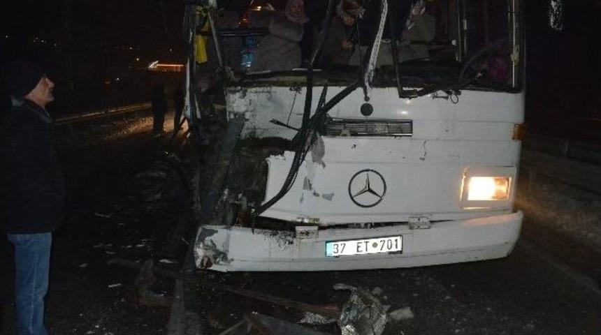 İş&ccedil;ileri Taşıyan Otob&uuml;s Buzda Kaza Yaptı