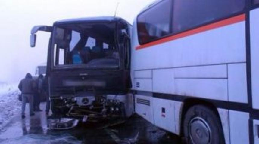 Afyonkarahisar-antalya Karayolu&rsquo;nda Zincirleme Kaza