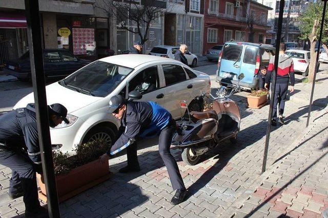 Zabıta Kaldırım İşgallerine Savaş Açtı