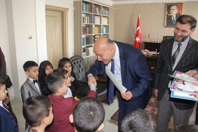 Ağrılı Minikler İl Müftüsü Gemici’yi Ziyaret Etti