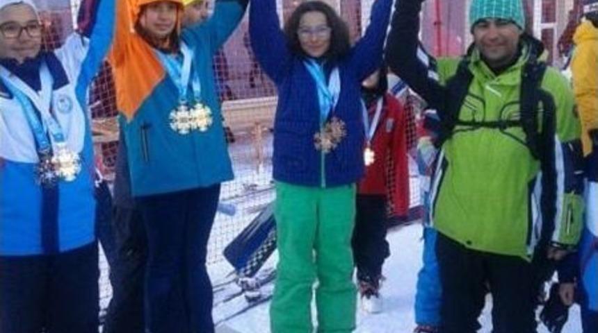 Kayseri&rsquo;den Snowboard Milli Takım Kampına 3 Sporcu &Ccedil;ağrıldı