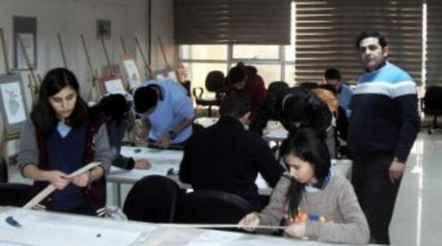 Thk&rsquo;dan &Uuml;cretsiz Model U&ccedil;ak Kursu