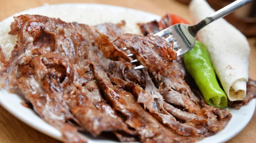 1 kg kıymadan 8 kişilik lezzet: Kıymadan yaprak döner tarifi