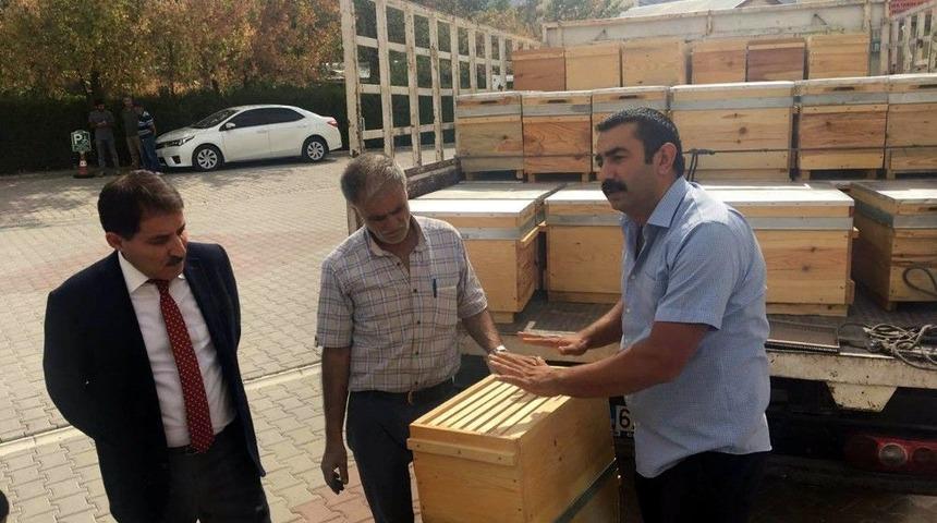 Tunceli&rsquo;de 600 Organik Kovan Dağıtıldı