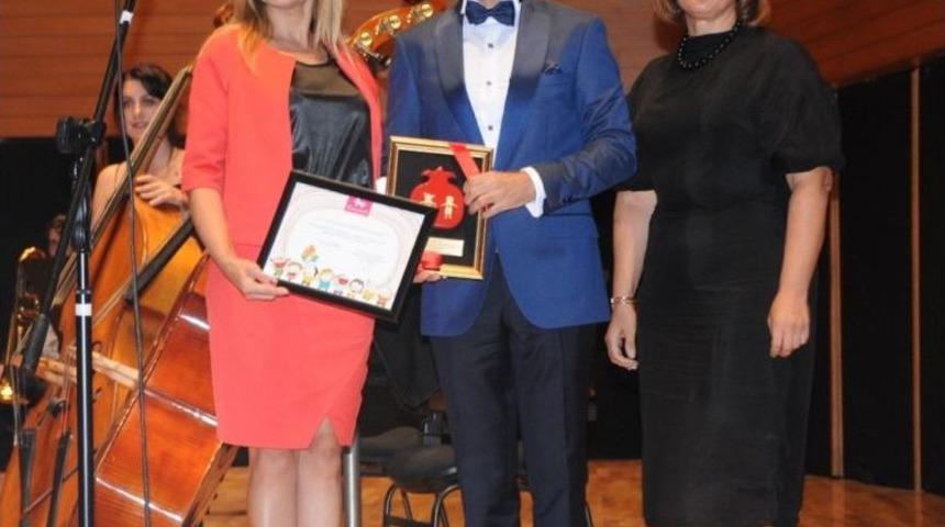 İş D&uuml;nyası &Ccedil;ocuklar İ&ccedil;in Buluştu