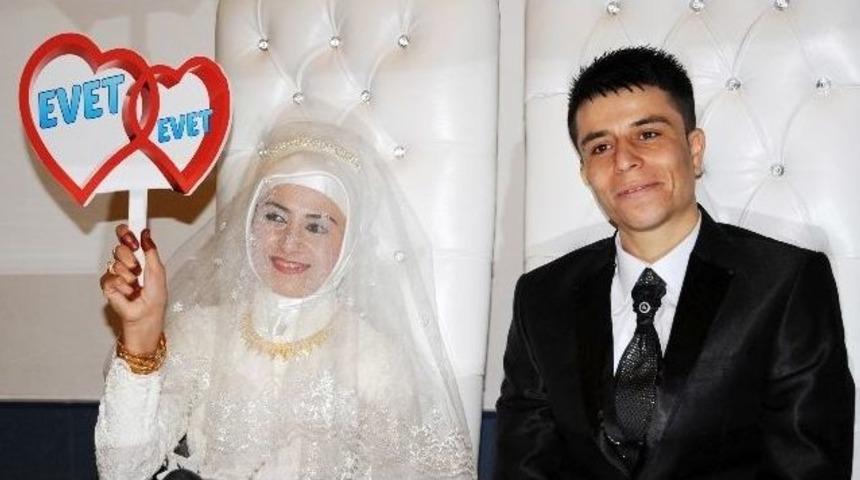 İşitme Engelli &Ccedil;ift Mutluluğa &ldquo;evet&rdquo; Dedi