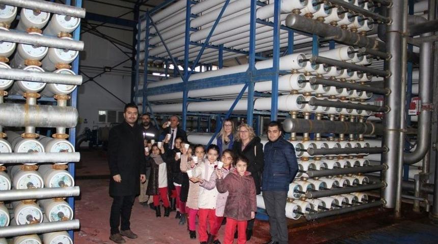 &Ccedil;ocuklar Suyun Nasıl Arıtıldığını &Ouml;ğrendi