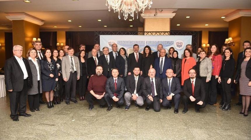 Başkan Yılmaz, Akademisyenlerle Buluştu