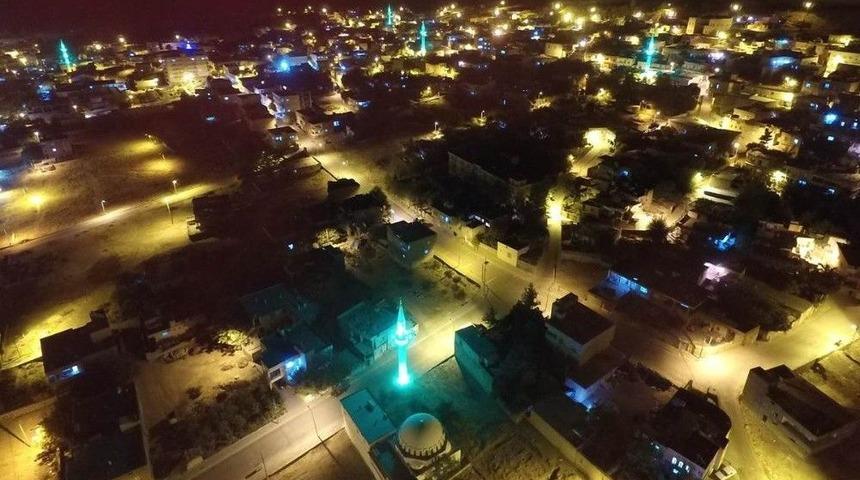 Minareler Işıklandırıldı