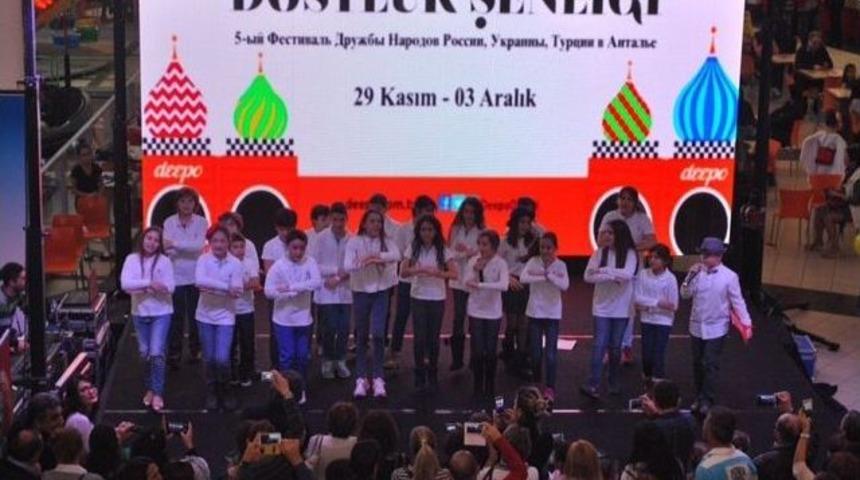 Dostluk Şenliği Devam Ediyor