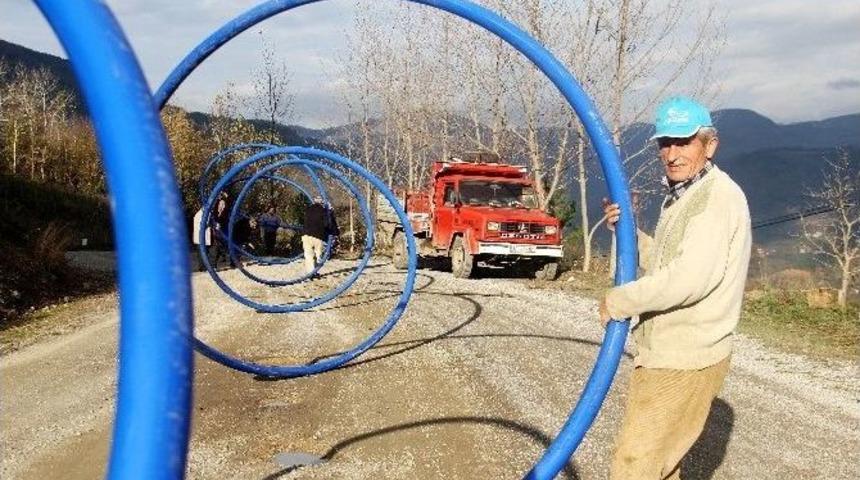 Hes Boruları Par&ccedil;aladı K&ouml;yl&uuml;ler Yapıyor