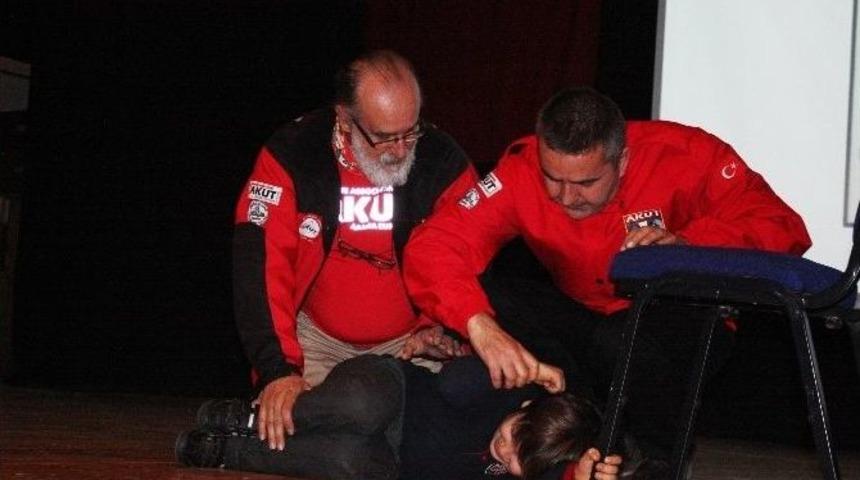 Akut&rsquo;tan &Ouml;ğrencilere Deprem Bilinci Eğitimi
