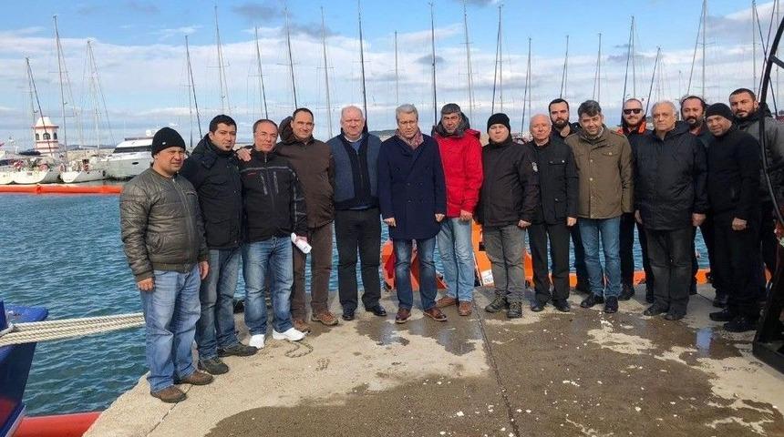 Urla&rsquo;da Deniz B&uuml;y&uuml;k &Ouml;l&ccedil;&uuml;de Temizlendi