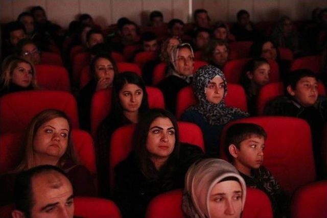 "g&uuml;l&rsquo;&uuml;n Solduğu G&uuml;n"de G&ouml;zyaşları Aktı 2