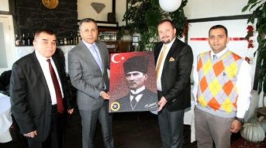 Tekirdağ Valisi Yerlikaya, Dernek Başkanlarıyla Bir Araya Geldi