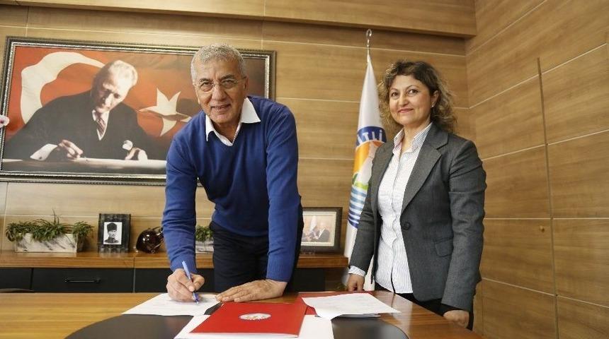 Mezitli Belediyesi&rsquo;nde Toplu S&ouml;zleşme Sevinci