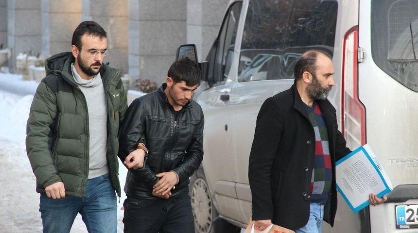 Silahlı, Kar Maskeli Market Soyguncusu Yakalandı