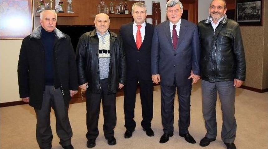 Başkan Karaosmanoğlu, Arıcılar Birliği&rsquo;ni Misafir Etti