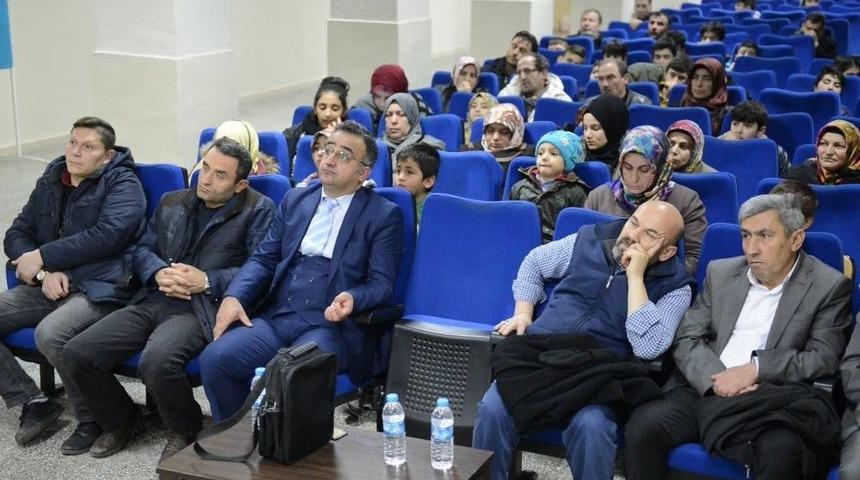 Candan, Kud&uuml;s İzlenimlerini &Ouml;ğrencilerle Paylaştı