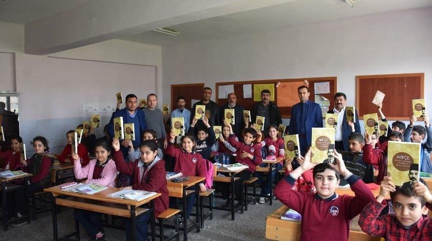 Adıyamanlılar Vakfından &Ouml;ğrencilere Karne Hediyesi