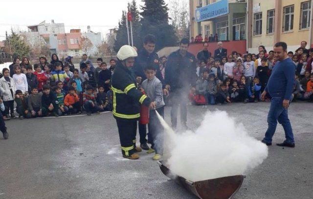 Adıyaman Öğrenciler İlkokulunda Yangın Tatbikatı