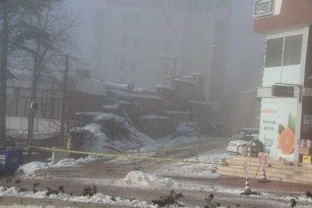 8 Katlı Apartmanın En &Uuml;st&uuml; Katındaki Sundurma &Ccedil;&ouml;kt&uuml; 2