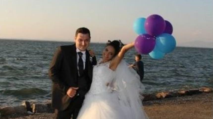 D&ouml;rt Aylık Hamileyken &Ouml;len Kadından Geriye Fotoğrafları Kaldı